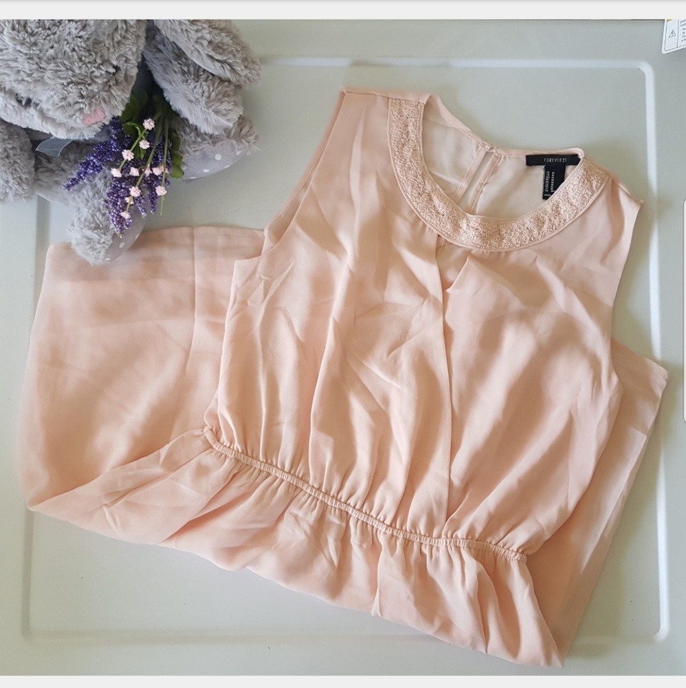 Peachy/Light Pink Dress